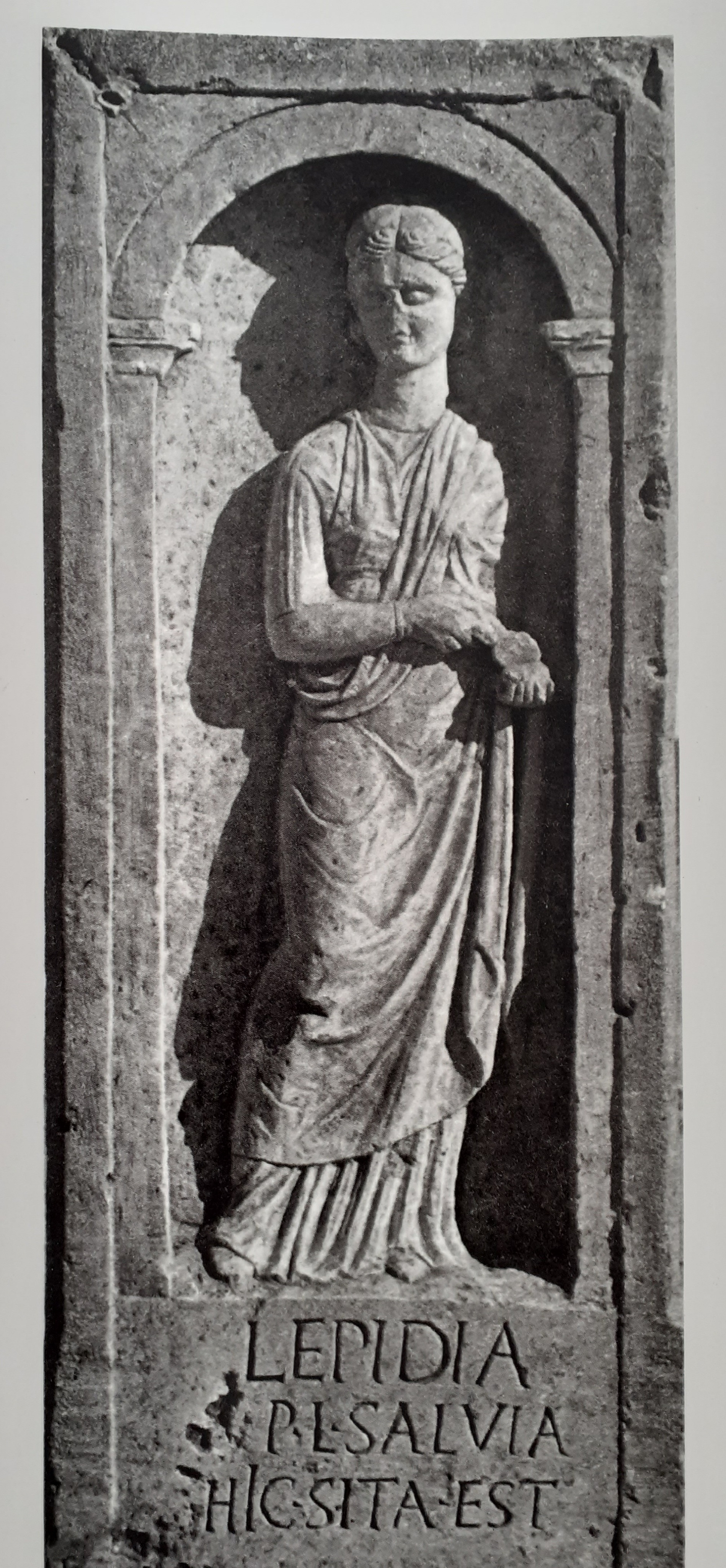 Gur varri i një gruaje ilire me emrin Lepidia shek. I p.e.sonë, Dyrrah